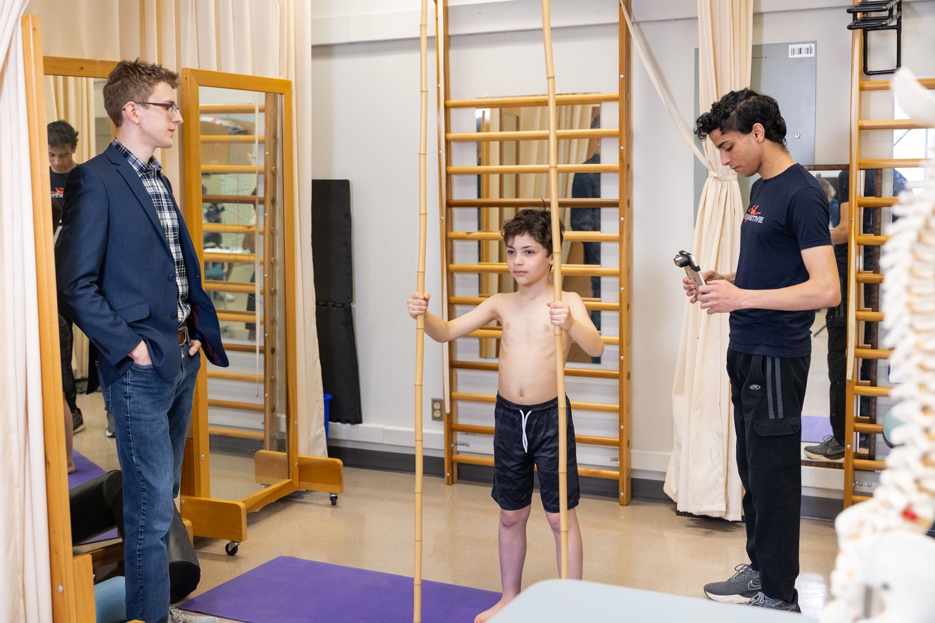 RADIATION-FREE SURFACE TOPOGRAPHY SCANS